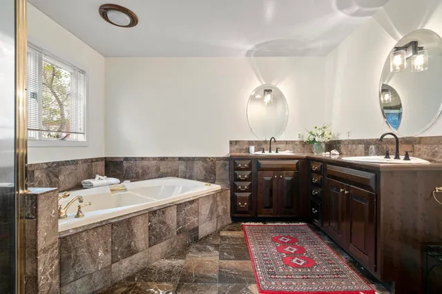 $1,374,000 | 381 West Mountain Road, Ridgefield, CT 06877