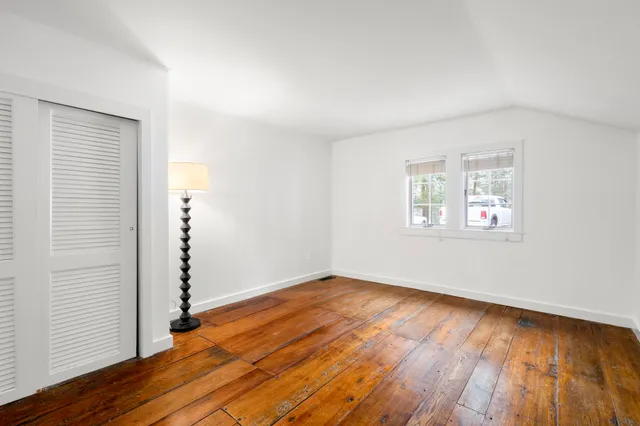 $1,374,000 | 381 West Mountain Road, Ridgefield, CT 06877