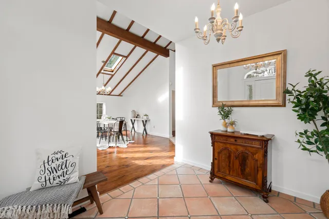 $1,374,000 | 381 West Mountain Road, Ridgefield, CT 06877