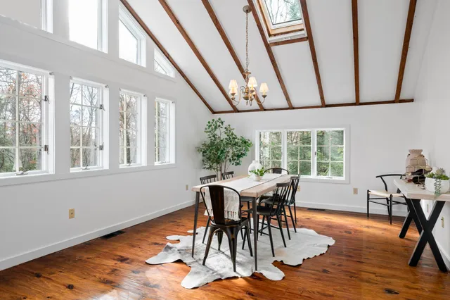 $1,374,000 | 381 West Mountain Road, Ridgefield, CT 06877