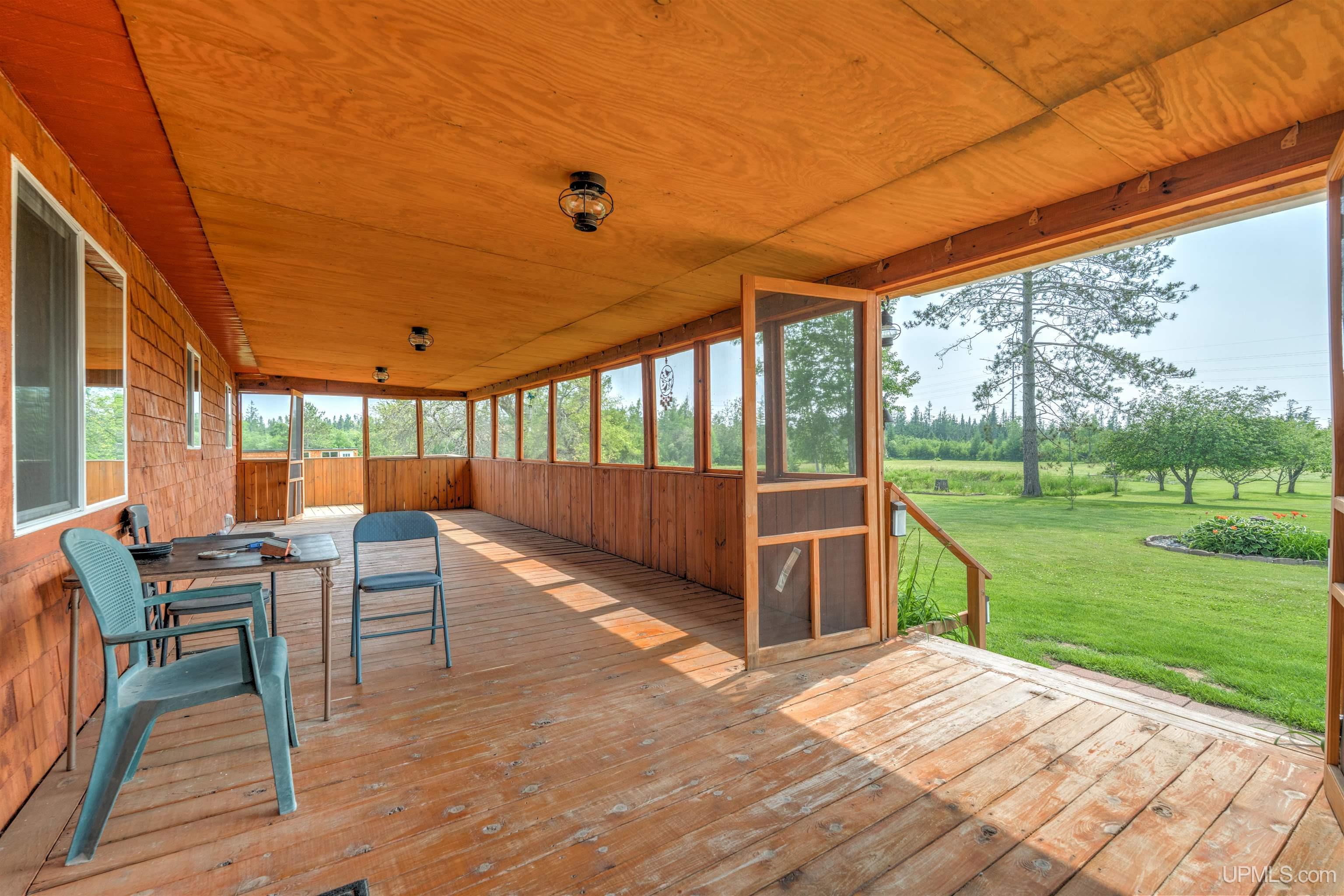 984 N Dixon Road Manistique, MI 49854 - Photo 27 of 52