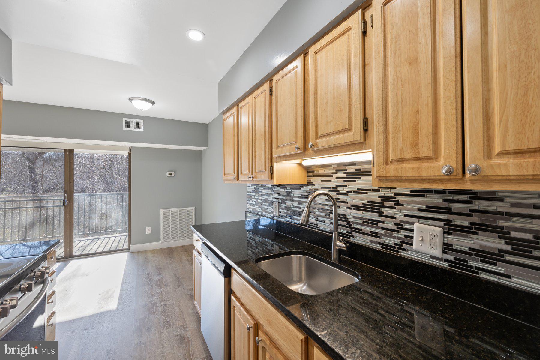 11613 Stoneview Square, Unit 21C Reston, VA 20191 - Photo 11 of 32
