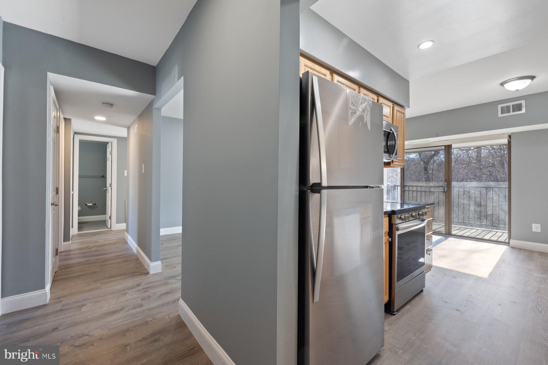 11613 Stoneview Square, Unit 21C Reston, VA 20191 - Photo 5 of 32