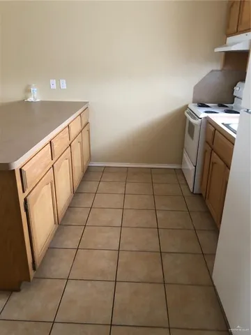 $690 | 804 North Cross Lane, Unit 6, Edinburg, TX 78541