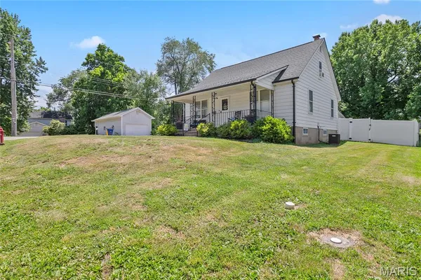 $274,500 | 701 Vine Street, Festus, MO 63028