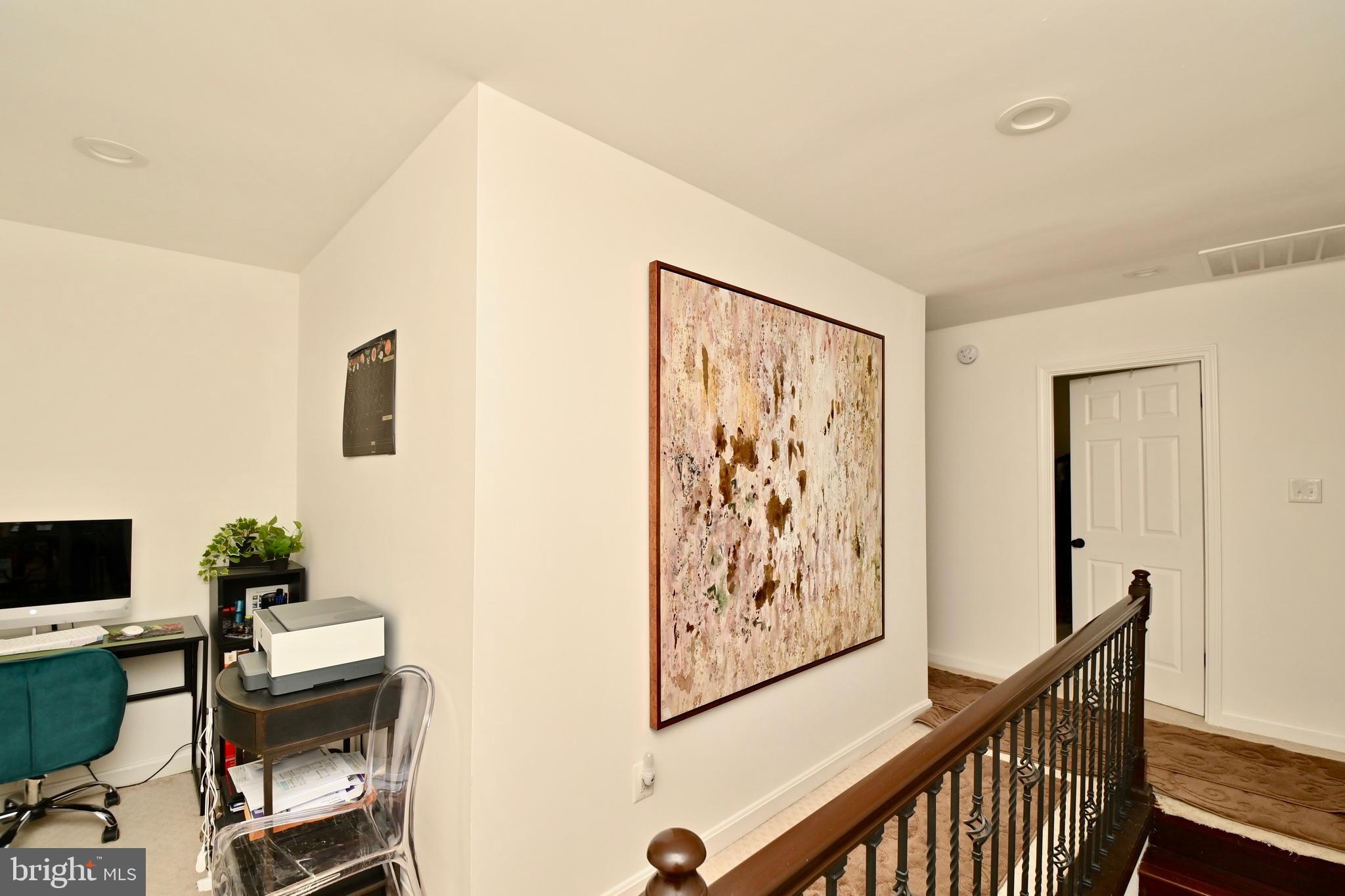 6431 Forest Road Landover, MD 20785 - Photo 17 of 42 a workspace with furniture and rug