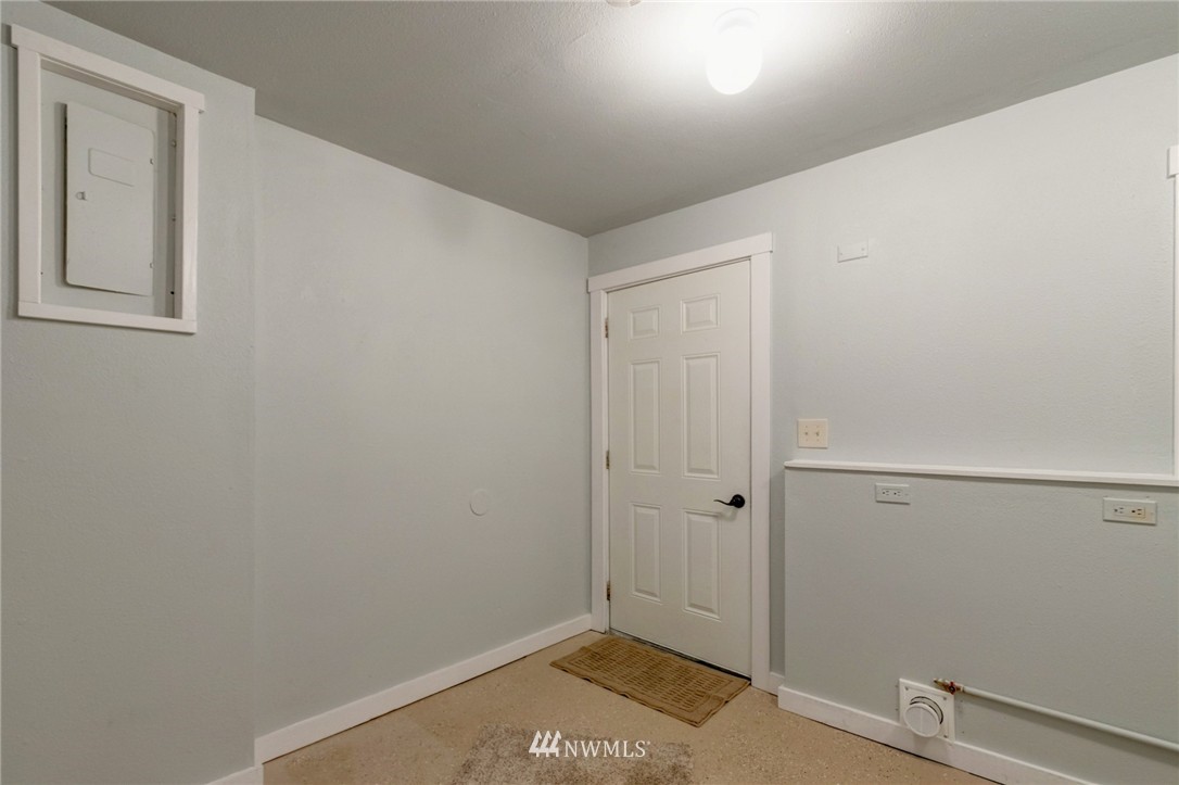 280 West Pole Road Lynden, WA 98264 - Photo 9 of 25