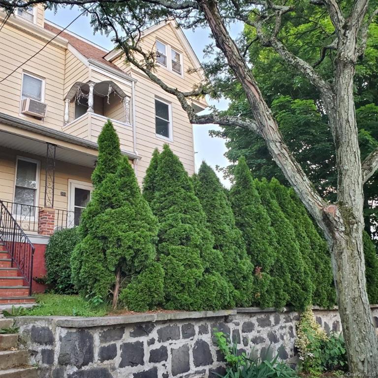 208 Woodworth Avenue, Yonkers, NY 10701 Compass