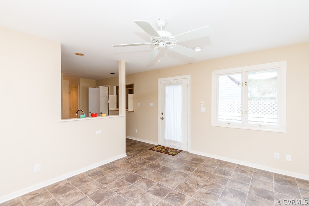 5806 Martin Glen Road Midlothian, VA 23112 - Photo 5 of 24 Gallery Image 5