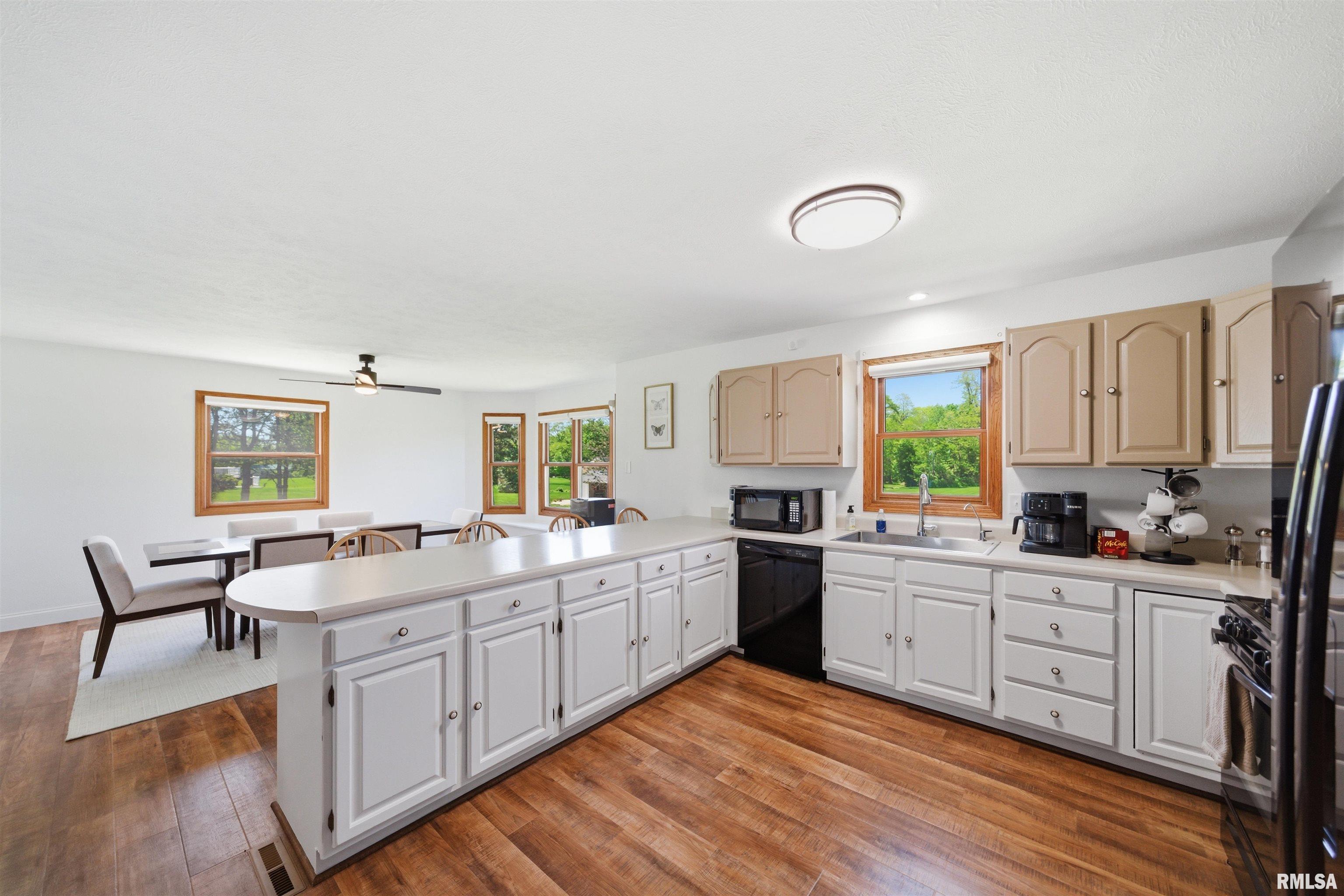 142 Legion Road Washington, IL 61571 - Photo 14 of 69