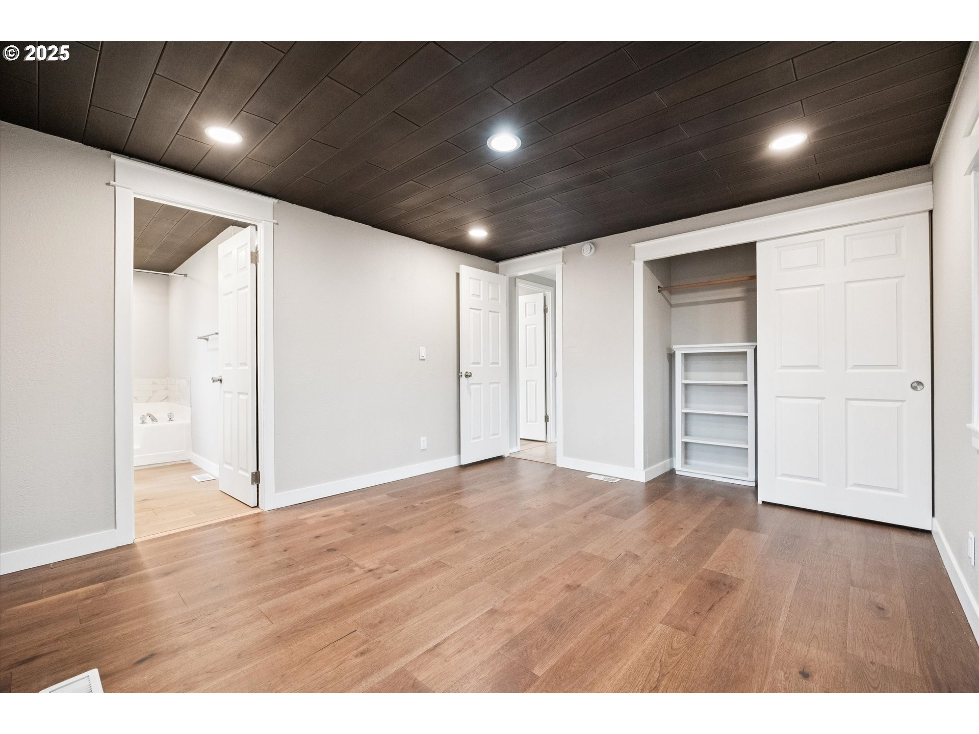 10701 Southeast Highway 212, Unit P6 Clackamas, OR 97015 - Photo 20 of 42 a view of an empty room