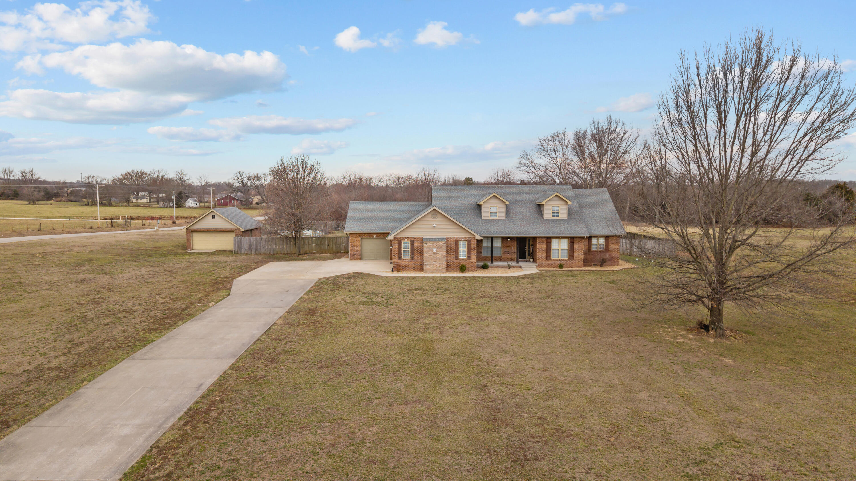 4547 South 136th Road Bolivar, MO 65613 - Photo 4 of 43 DJI_20260228083145_0190_D
