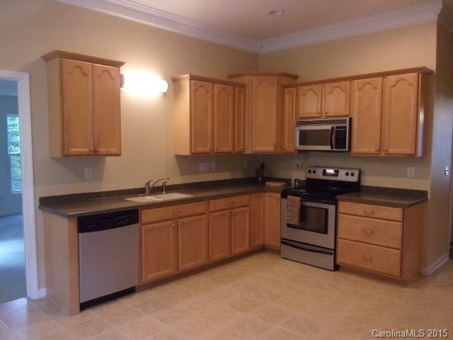 737 Flamingo Road Clover, SC 29710 - Photo 6 of 19