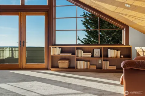 $6,150,000 | 1121 Irene Place Northeast, Bainbridge Island, WA 98110