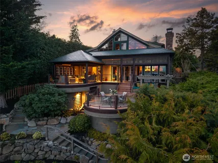 $5,560,000 | 1121 Irene Place Northeast, Bainbridge Island, WA 98110