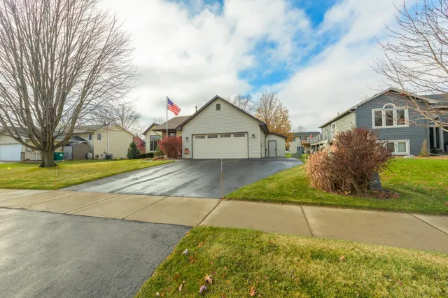 $429,999 | 17295 Fieldcrest Avenue, Farmington, MN 55024