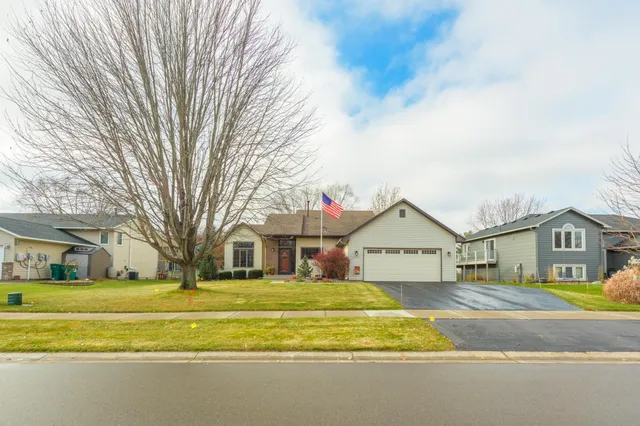 $429,999 | 17295 Fieldcrest Avenue, Farmington, MN 55024