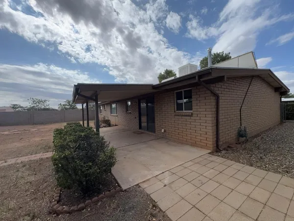 $1,550 | 3733 Sparrow Drive, Sierra Vista, AZ 85635