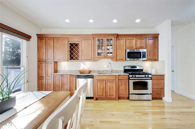 $1,529,000 | 9 Revere Road, Port Washington, NY 11050