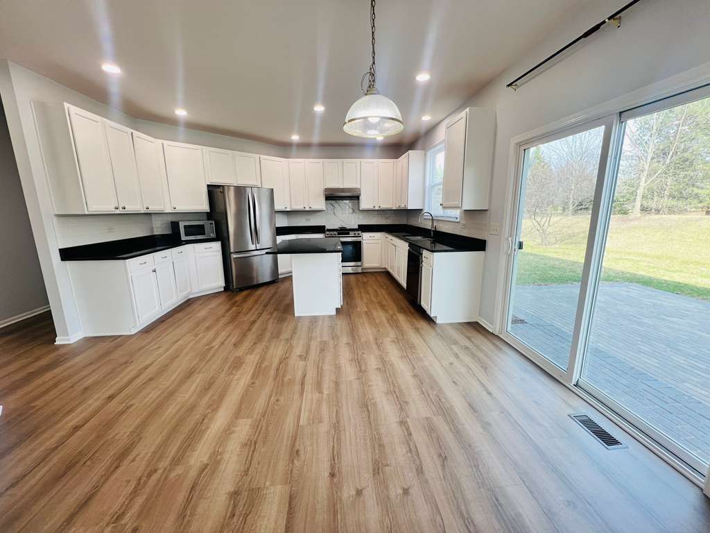 5 Player Court Bolingbrook, IL 60490 - Photo 9 of 42
