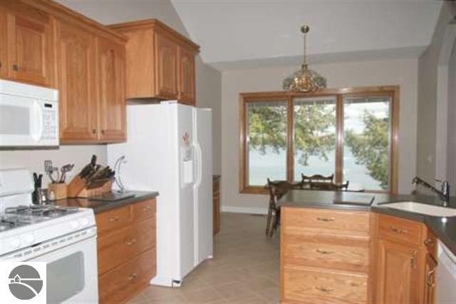 6323 South Betsie River Road Interlochen, MI 49643 - Photo 12 of 24 1722439-11.JPG