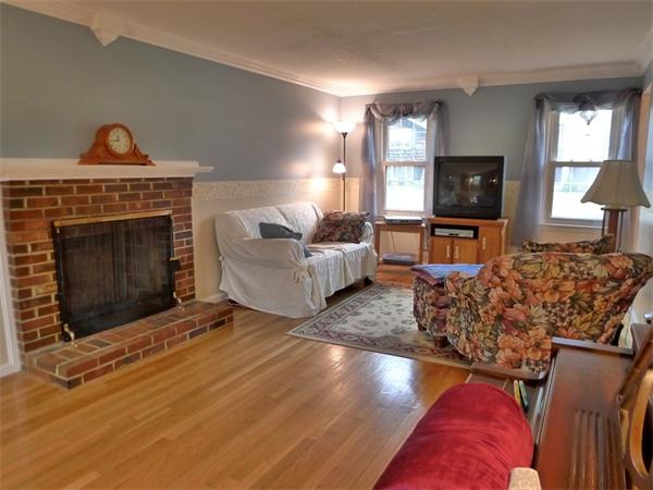 23 Worrall Road Plymouth, MA 02360 - Photo 3 of 10 Gallery Image 3