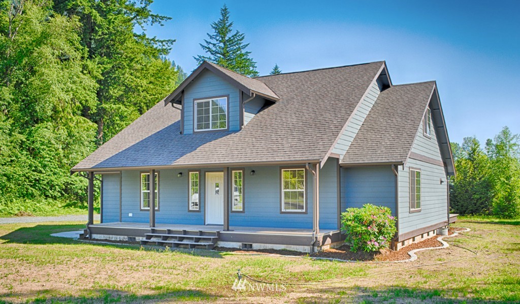 5631 Lind Road Deming, WA 98244 - Photo 1 of 19