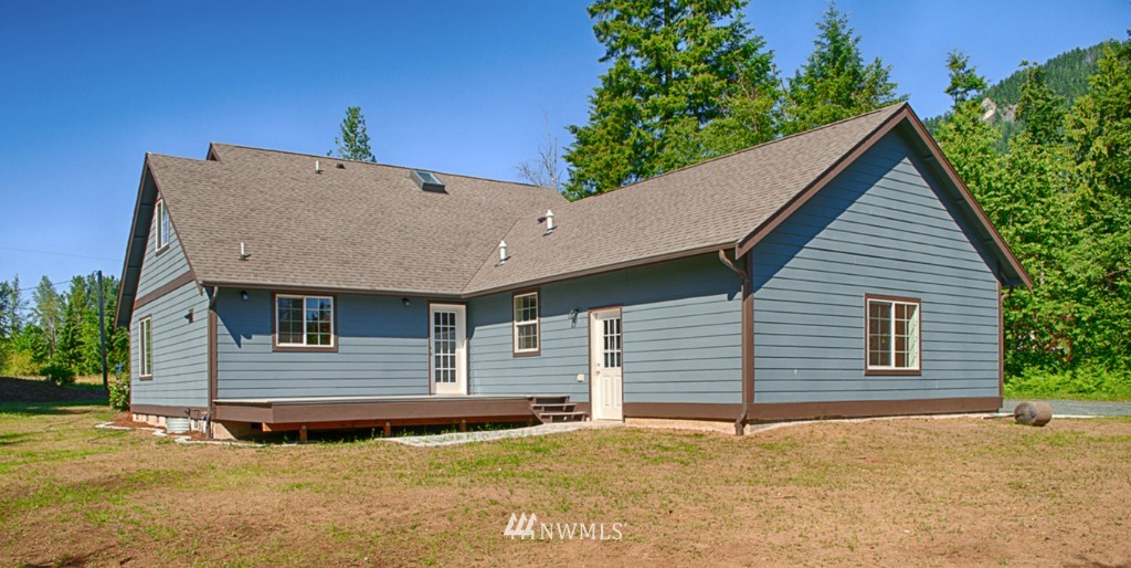 5631 Lind Road Deming, WA 98244 - Photo 15 of 19