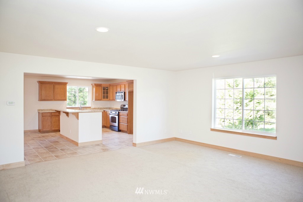 5631 Lind Road Deming, WA 98244 - Photo 7 of 19