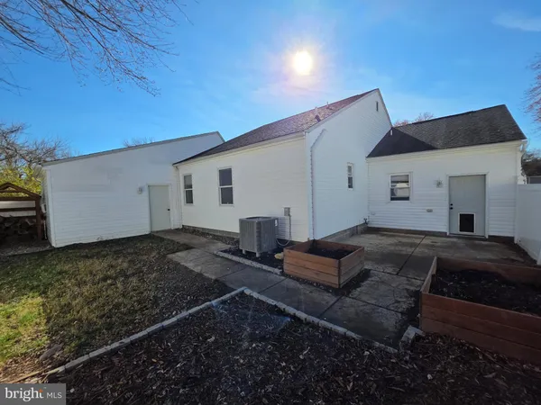 $2,250 | 17268 Larimer Street, Piney Point, MD 20674