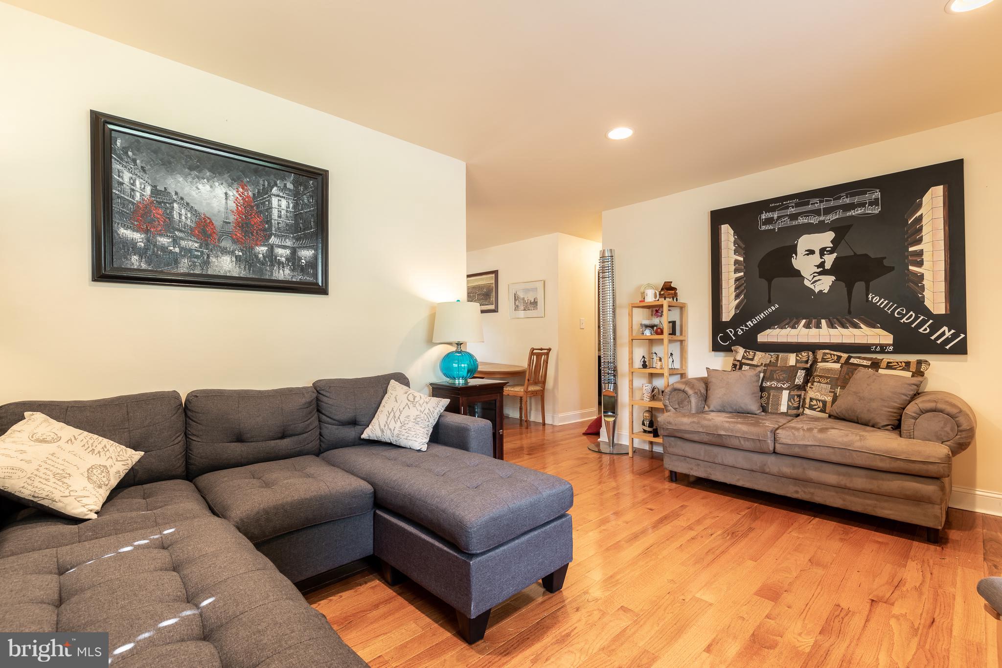2908 Radius Road Silver Spring, MD 20902 - Photo 5 of 18 Living Room