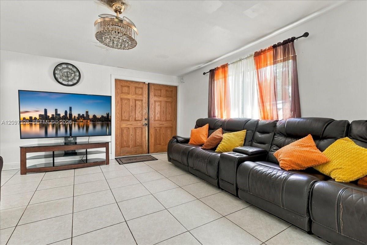 18490 Southwest 216th Street Miami, FL 33170 - Photo 6 of 48 Gallery Image 6
