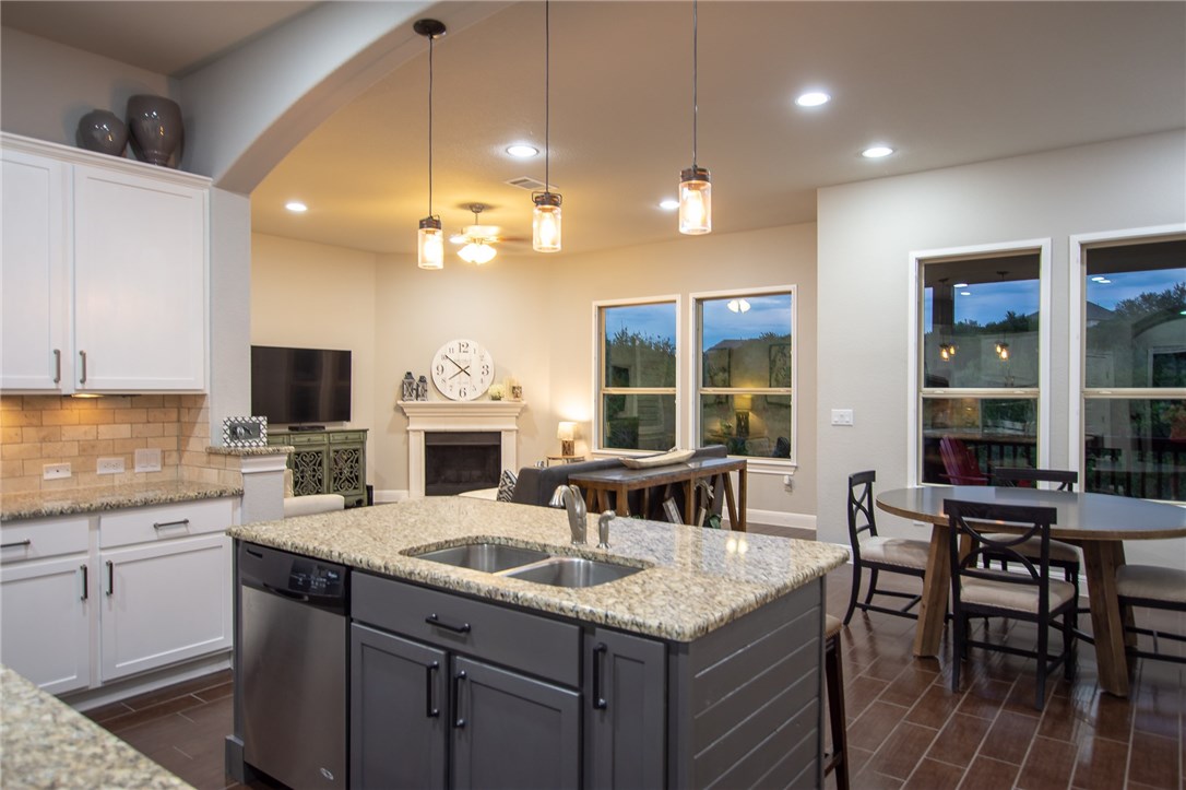 22521 Rock Wren Road Spicewood, TX 78669 - Photo 17 of 38