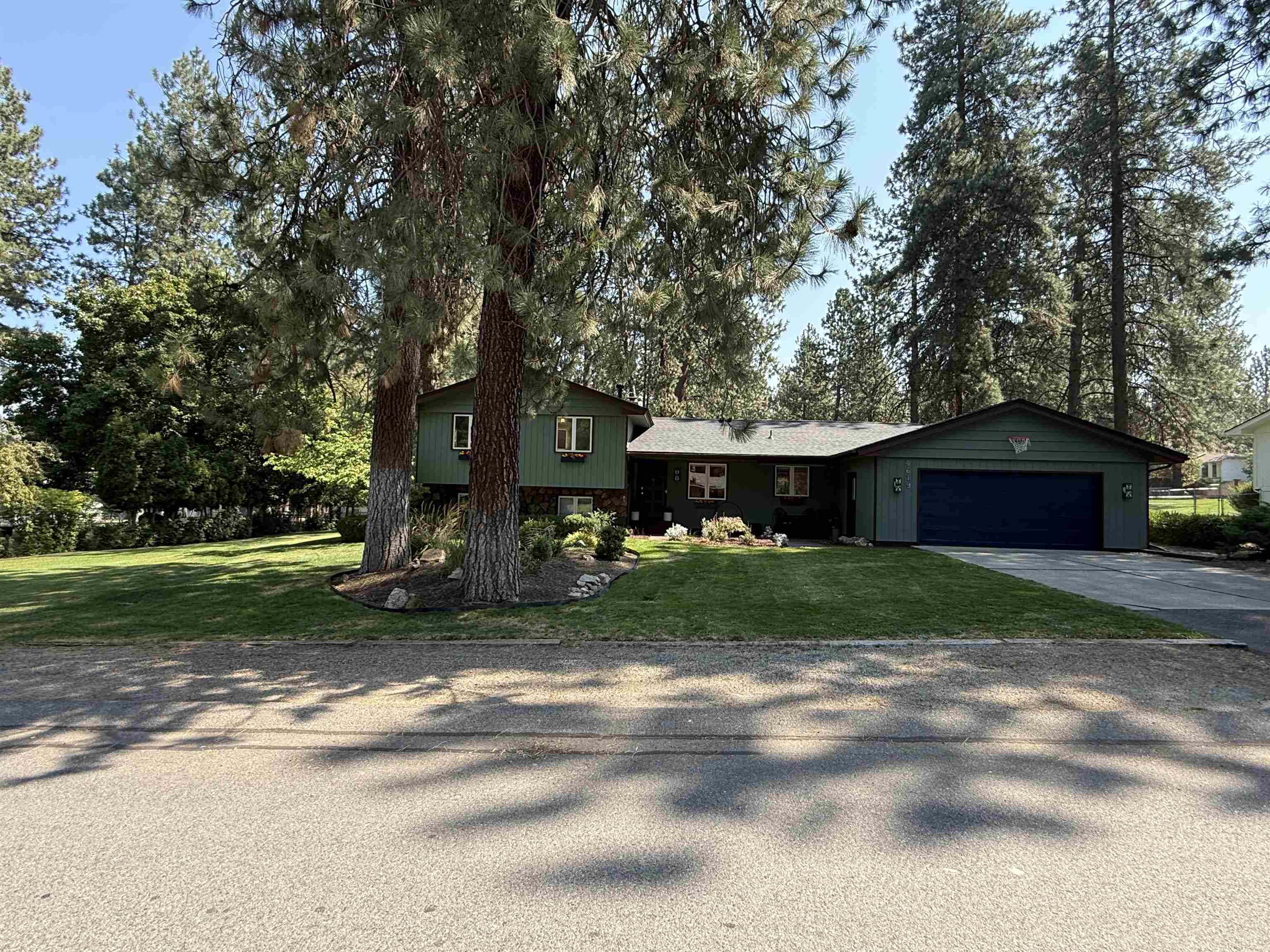 4619 South Raymond Road Spokane Valley, WA 99206 - Photo 2 of 32 Gallery Image 2