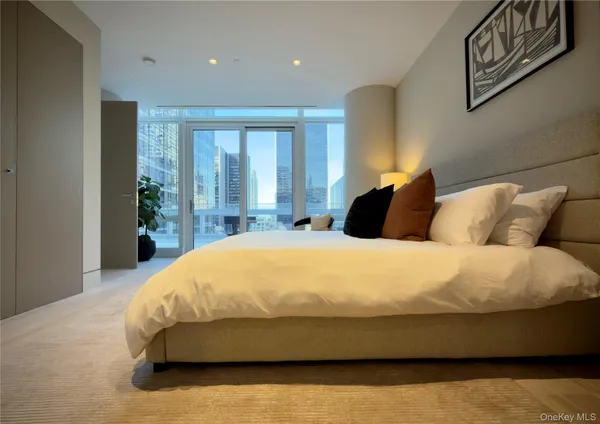 $125,000 | 20 West 53rd Street, Unit 18 B/C | Midtown Central