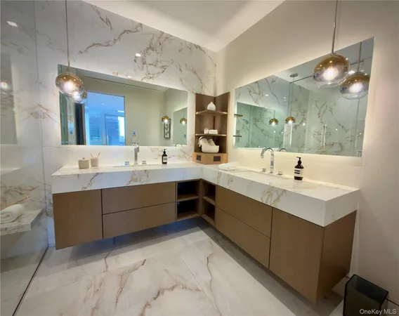 $125,000 | 20 West 53rd Street, Unit 18 B/C | Midtown Central