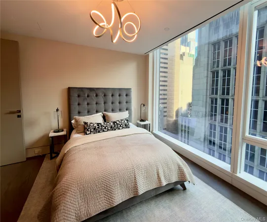 $125,000 | 20 West 53rd Street, Unit 18 B/C | Midtown Central