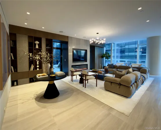 $125,000 | 20 West 53rd Street, Unit 18 B/C | Midtown Central