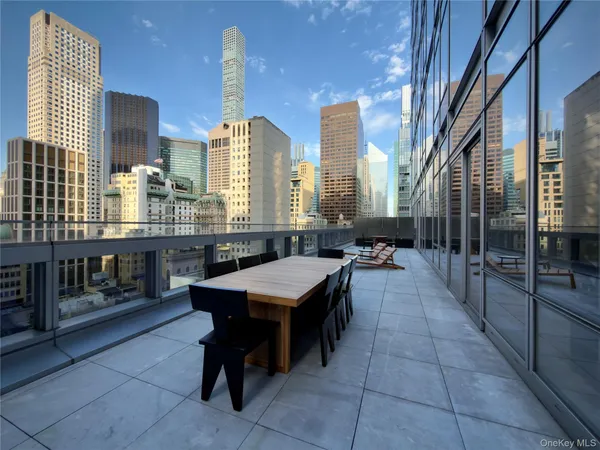 $125,000 | 20 West 53rd Street, Unit 18 B/C | Midtown Central