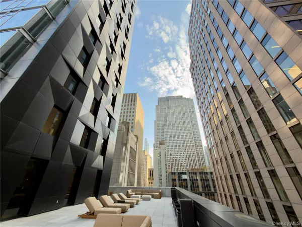 $125,000 | 20 West 53rd Street, Unit 18 B/C | Midtown Central