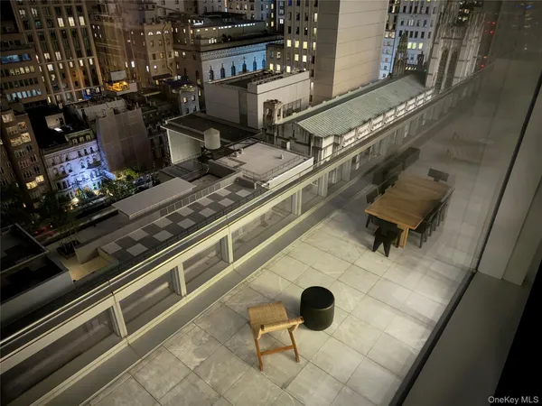 $125,000 | 20 West 53rd Street, Unit 18 B/C | Midtown Central