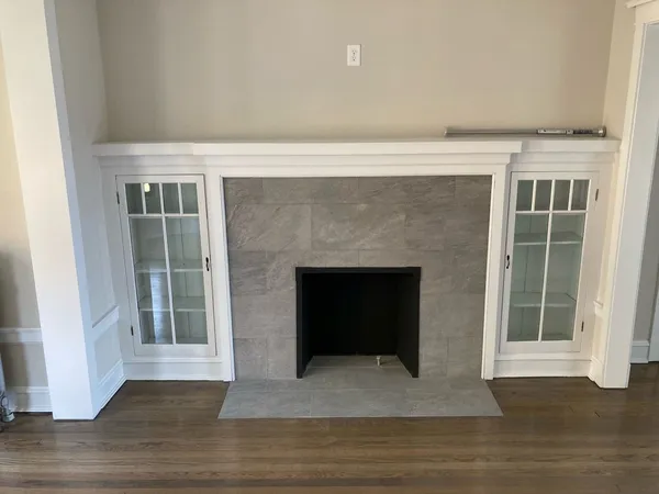 $2,395 | 2418 North Sawyer Avenue, Unit 2W, Chicago, IL 60647