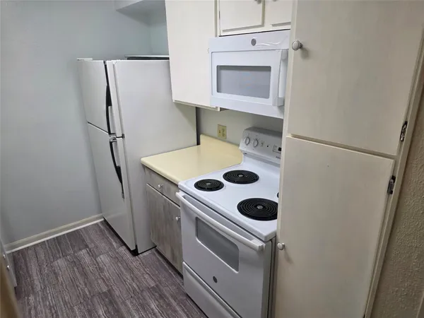 $1,345 | 3025 Walnut Bend Lane, Unit 21, Houston, TX 77042