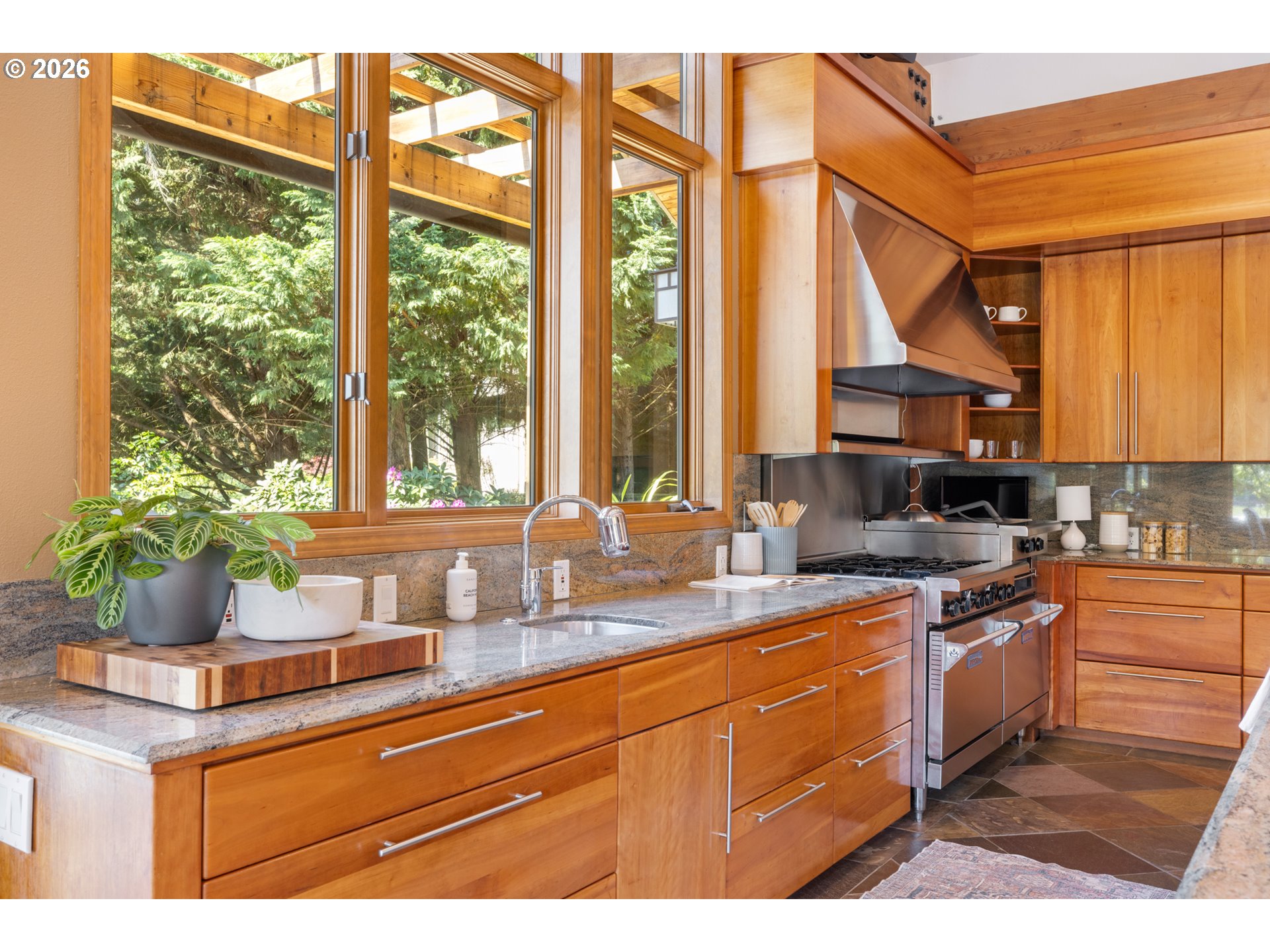 268 Southwest Forest Cove Road West Linn, OR 97068 - Photo 10 of 48