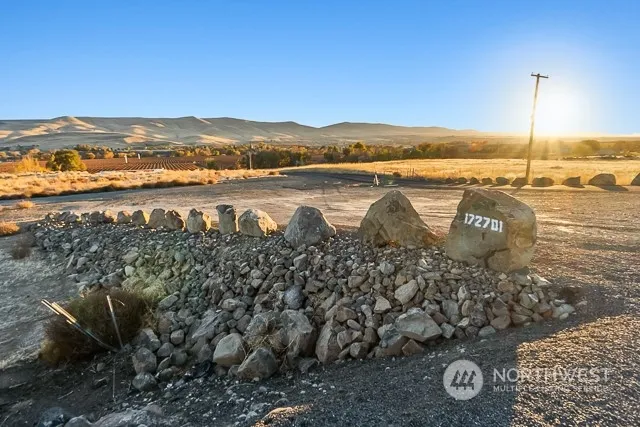 $675,000 | 172701 West North River Road, Prosser, WA 99350