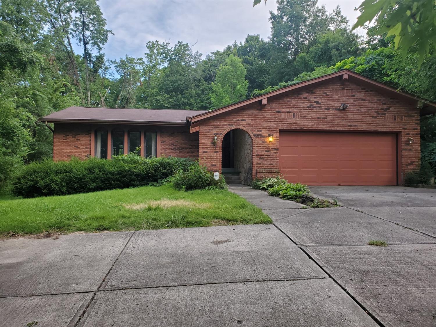 305 Riddle Road Woodlawn, OH 45215 - Photo 1 of 1 Gallery Image 1