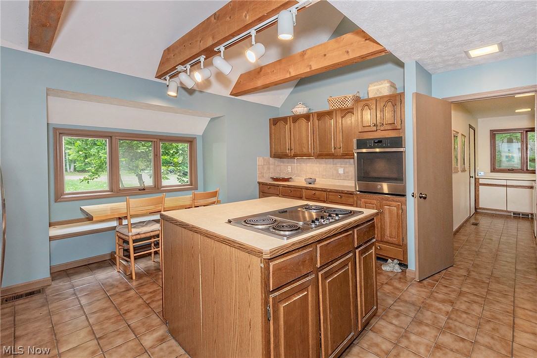 15490 Riddle Road Chagrin Falls, OH 44022 - Photo 16 of 47