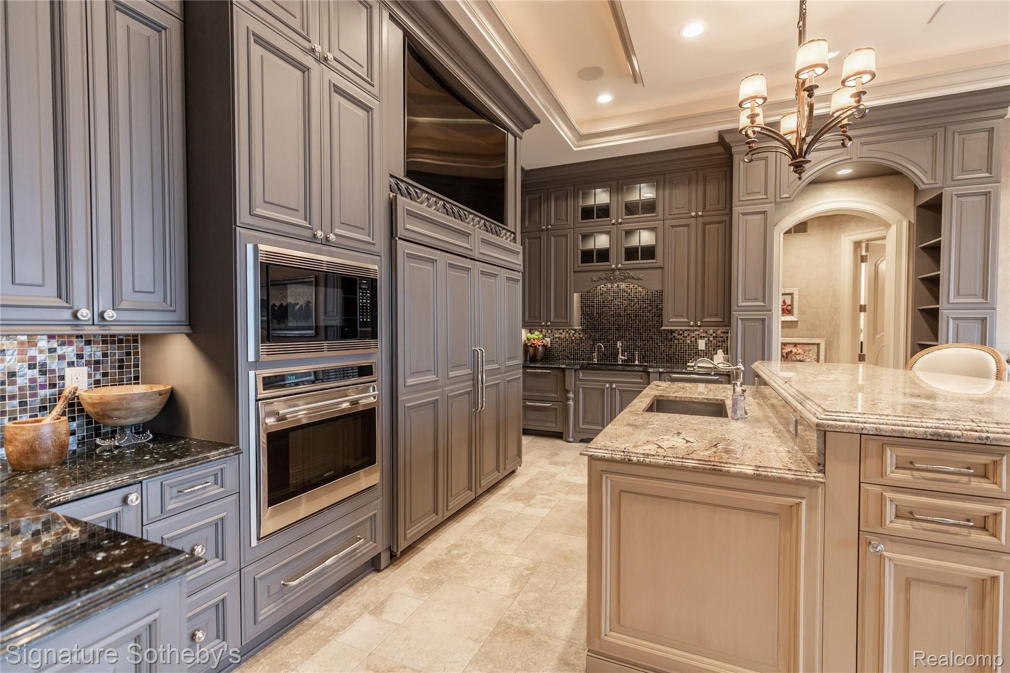 984 Lake Shore Road Grosse Pointe, MI 48236 - Photo 8 of 43 1 (8 of 44).jpg
