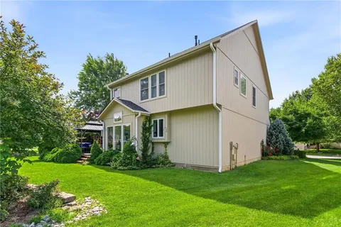 $550,000 | 16660 West 155th Terrace, Olathe, KS 66062