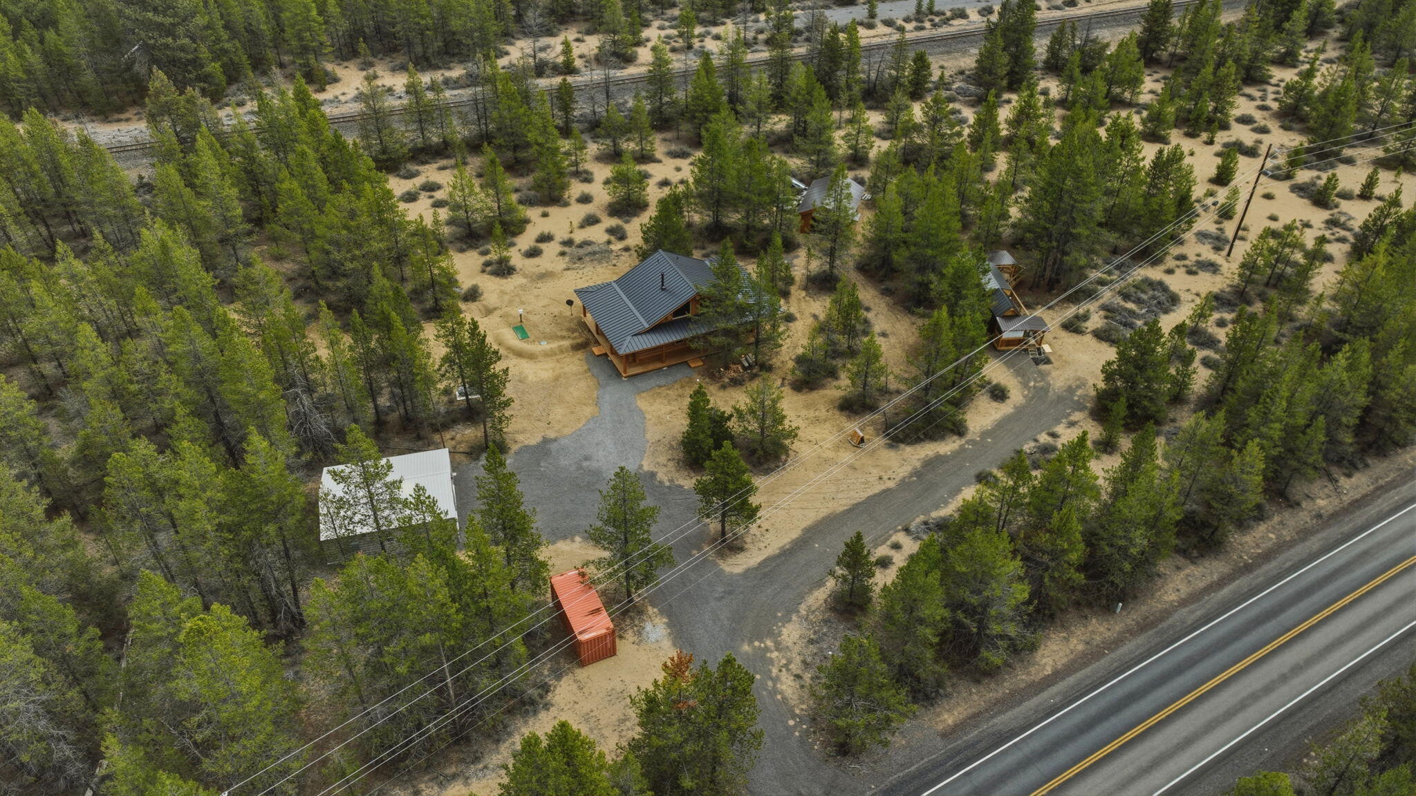 54270 Huntington Road La Pine, OR 97739 - Photo 63 of 68 a view of city and mountain